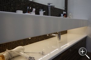 Ванная комната. Столешницы для ванной из искусственного кварцевого, акрилового и натурального камня